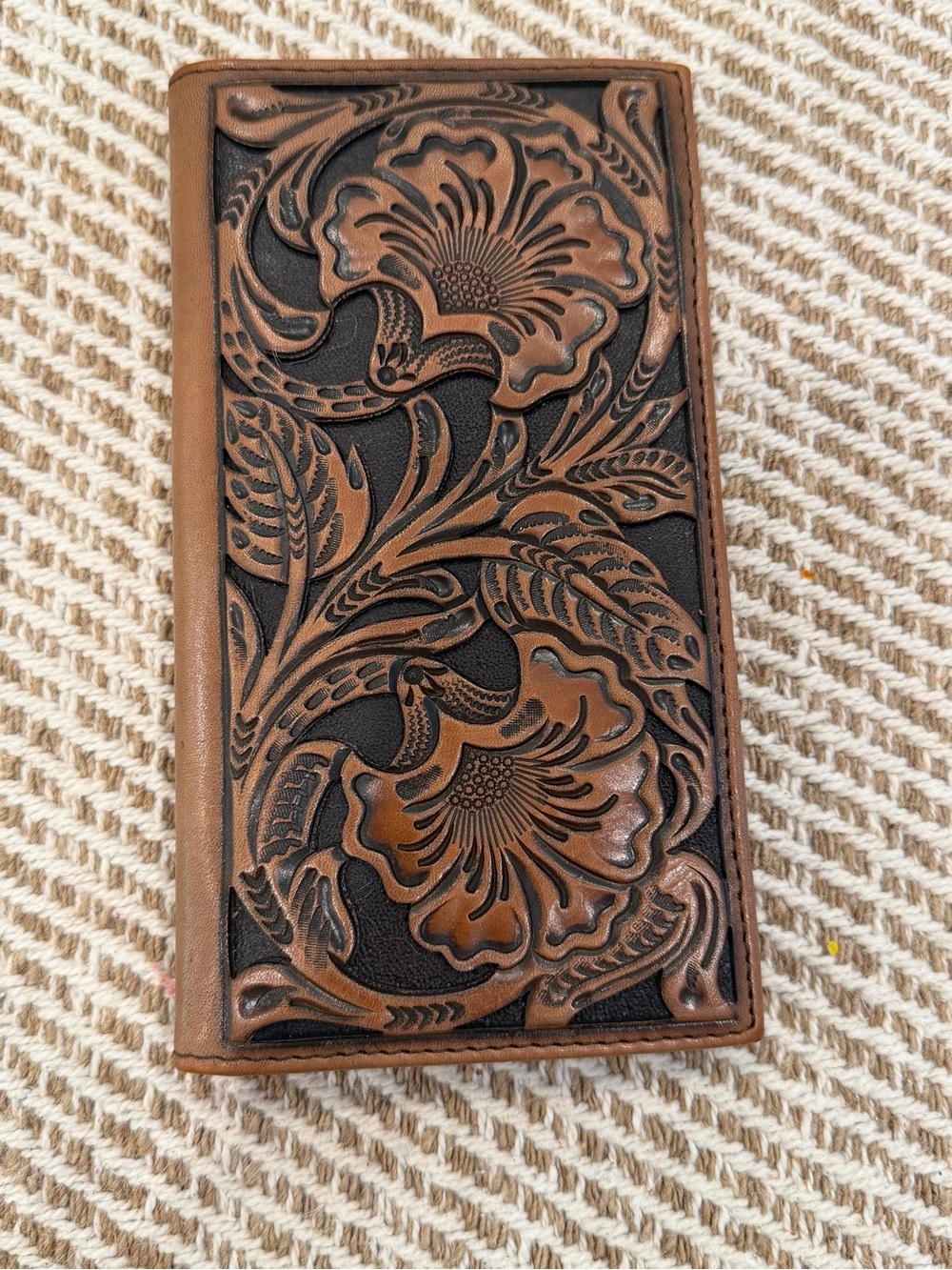 Ariat Men’s Long Rodeo Wallet - Tooled Leather